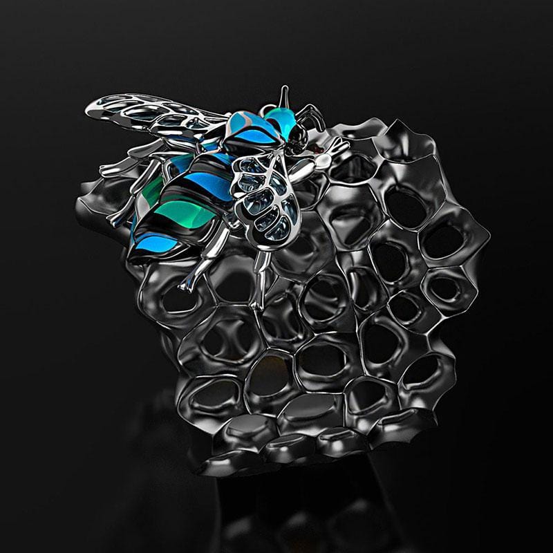 Clever Honeybee Ring