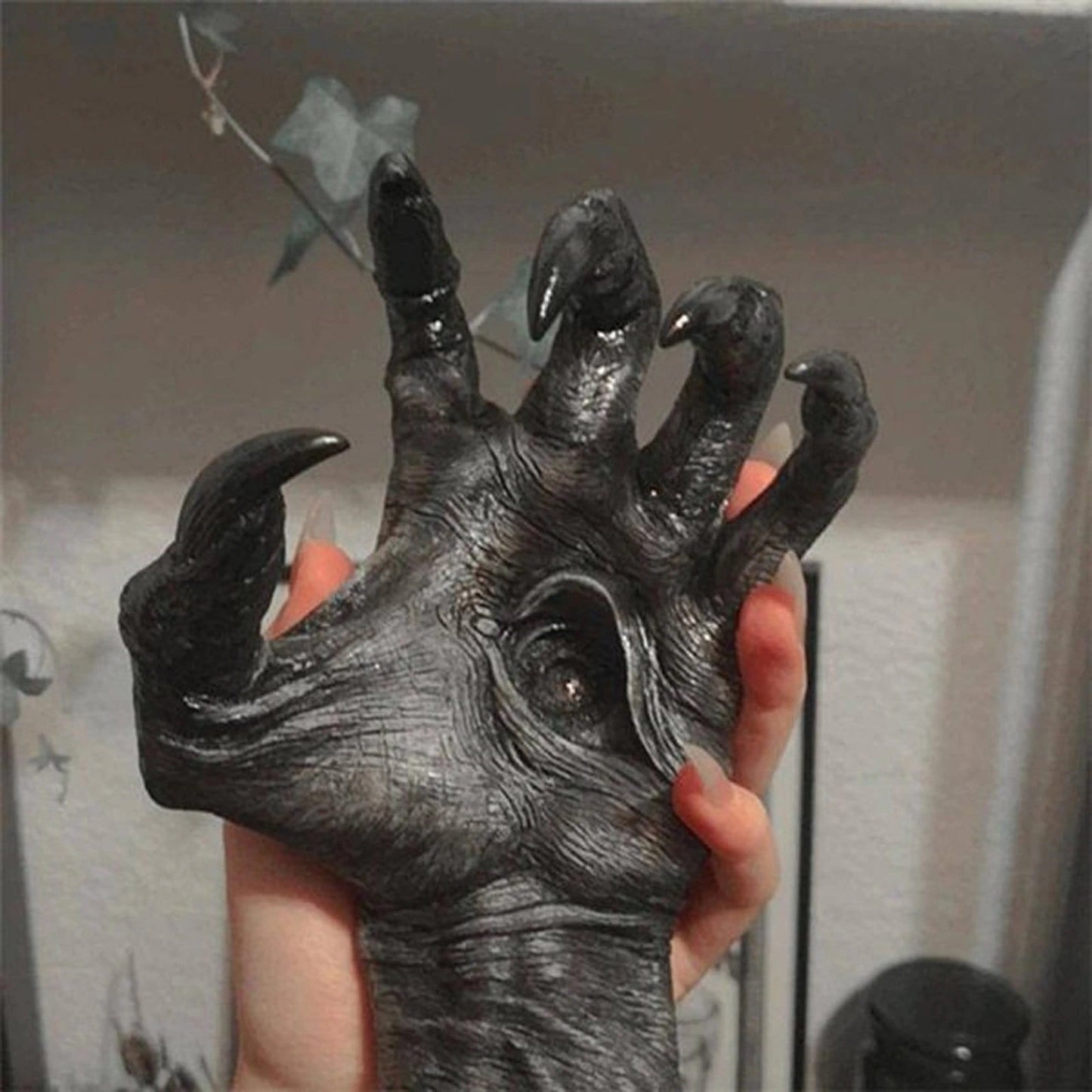 Witch‘s Hand Wall Hanger